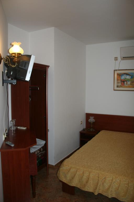 Todorova House Hotel Zlatograd Exterior photo