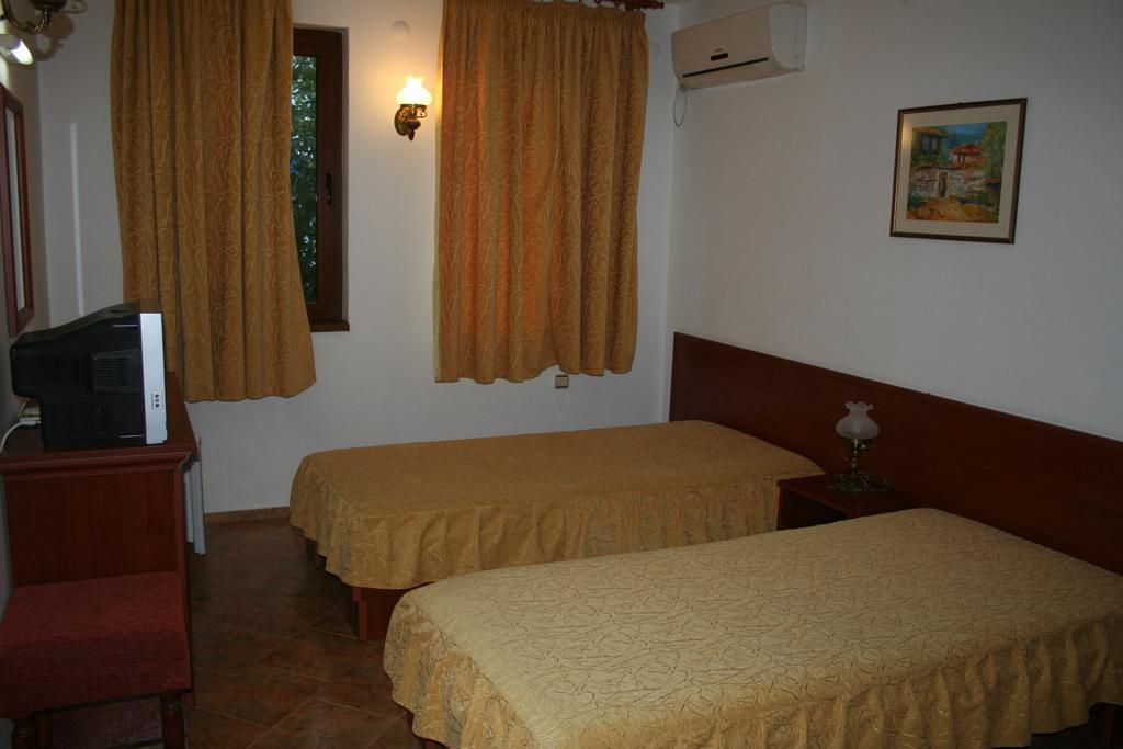 Todorova House Hotel Zlatograd Exterior photo